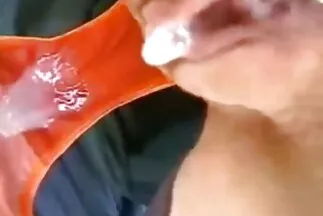 الرجل يضع ديك كبيرة في أول شخص سكسي مترجم بل عربي في كس جمال شاب.