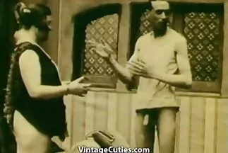 النكات شقراء في السراويل القصيرة على سكسي مترجم بلعربي صديق أسود ويحصل على الجنس بين الأعراق.
