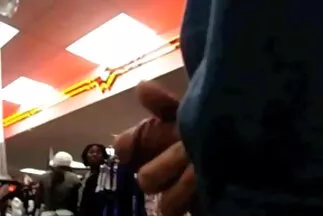 ممرضة سكسي مترجمة عربي سمراء رميت ساقيها وفتحات مؤطرة للضرب.