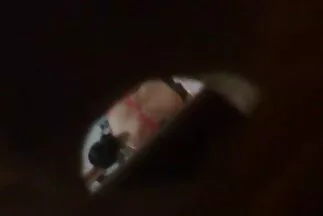 بينما يشاهد الأولاد كرة افلام سكسي اجنبي مترجم القدم ، فتاة صغيرة تمارس الجنس مع صديق شقيقها