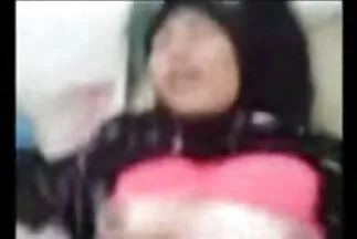 اثنان من الجميلات يشعرن بالرضا أثناء ممارسة الجنس فلام سكسي مترجم عربي الجماعي