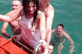 المدلكة تلعق كس زبون سكسي محارم اجنبي مترجم عربي مفلس
