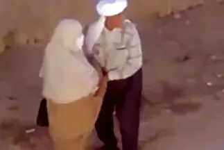 في الطبيعة ، من المريح افلام سكسي مترجم للسائح المفلس أن يتحرك على قضيب غريب سميك