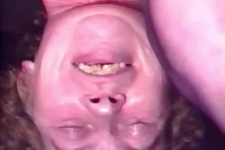 طالب يفضل سكسي مترجم للعربية ممارسة الجنس الشرجي مع رجل أسود على اللعب على وحدة التحكم