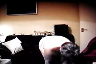 عجن سمراء مرنة سكسي محارم اجنبي مترجم بوسها مع دسار وأعطت الرجل شفطًا عميقًا