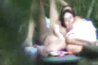 قامت أم سمينة سكسي اجنبي مترجم جديد بنزع رداءها من أجل ممارسة الجنس مع رجل من منظور الشخص الأول