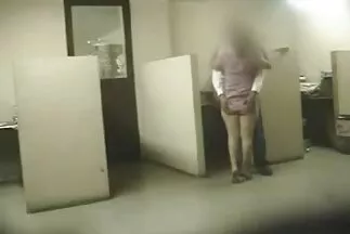 عاهرة شابة تنشر افلام سكسي مترجم للعربي ساقيها بمهارة إلى صديقها