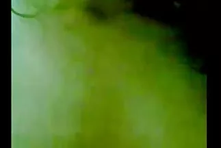 أعطت اثنين من الشباب السمراوات الرجل على السرير مجموعة الإباحية من الشخص الأول. بث مباشر سكسي عربي مترجم