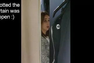دعت الأم المولاتو حتى تمتص سكسي عربي اجنبي ديك الصبي معها بلطف.