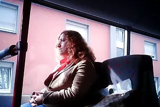 ربة منزل شابة سكسي محارم اجنبي مترجم عربي تمارس الجنس السحاقي مع عشيقتها بدلاً من التنظيف
